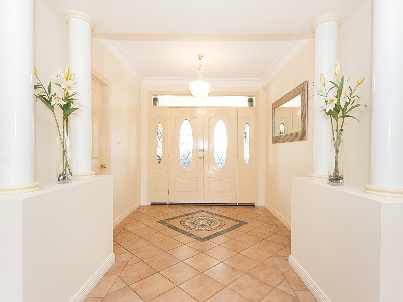 8 Lamaur St, Warner QLD 4500