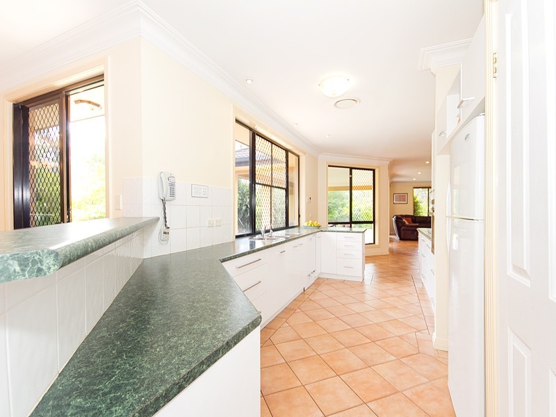 8 Lamaur St, Warner QLD 4500