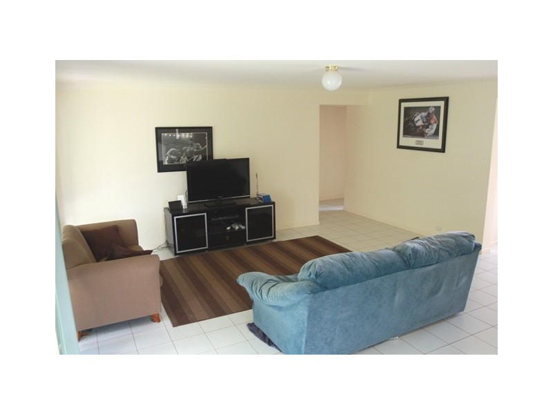 58 Kirri Avenue, Petrie QLD 4502