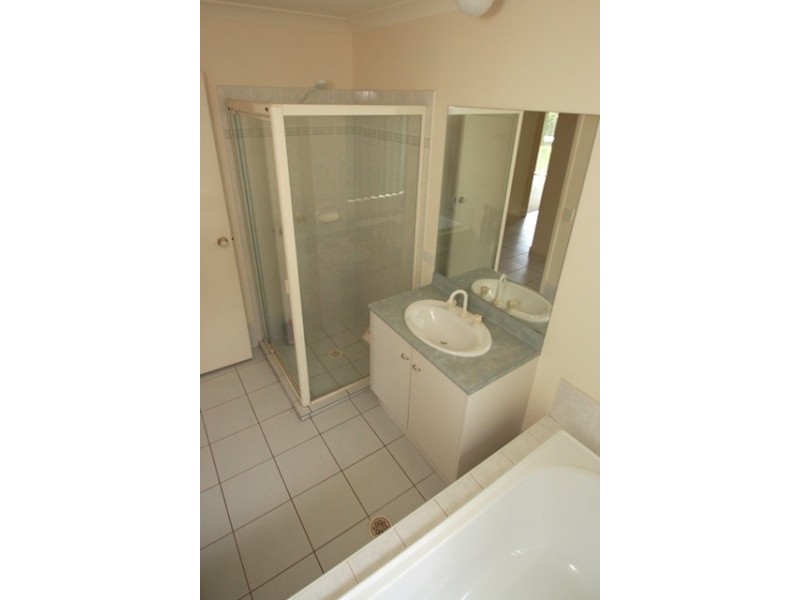 58 Kirri Avenue, Petrie QLD 4502