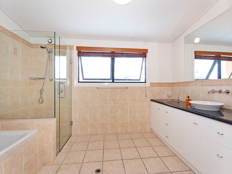 402 Flinders Parade, Brighton QLD 4017