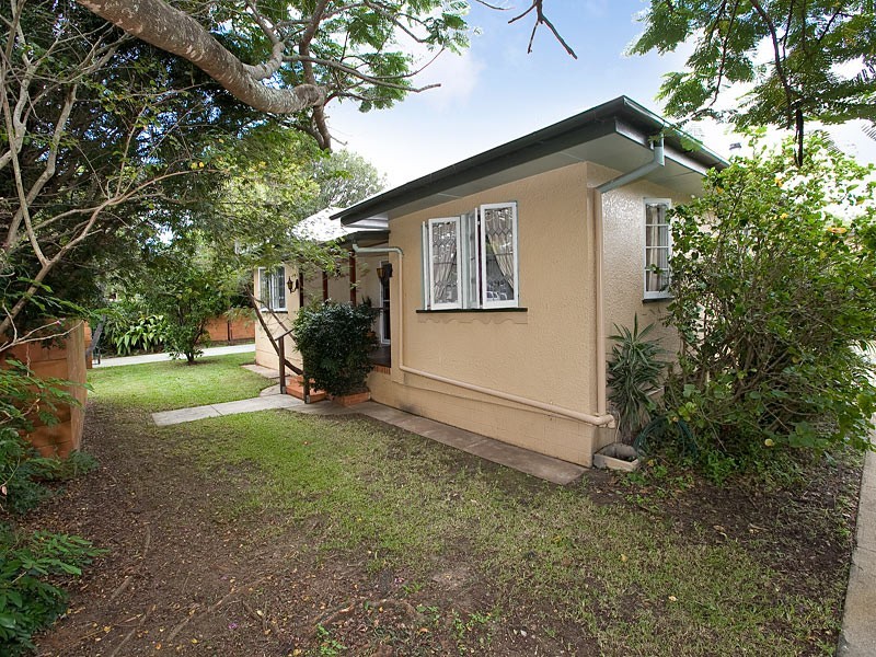 77 Central Avenue, Deagon QLD 4017