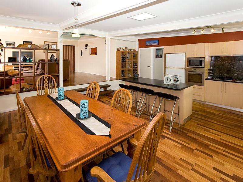 77 Central Avenue, Deagon QLD 4017