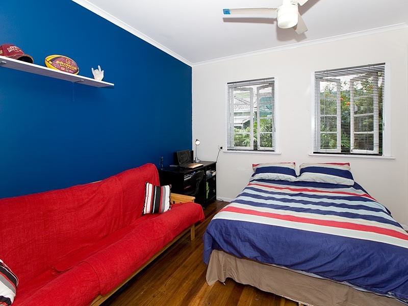 77 Central Avenue, Deagon QLD 4017