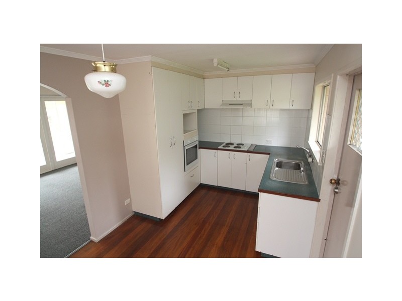 8 Palmer Parade, Strathpine QLD 4500