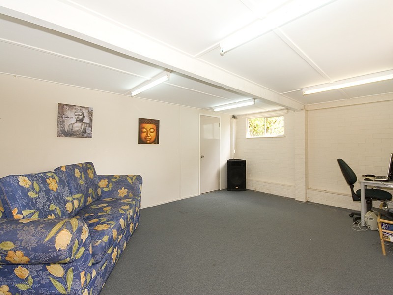 8 Palmer Parade, Strathpine QLD 4500