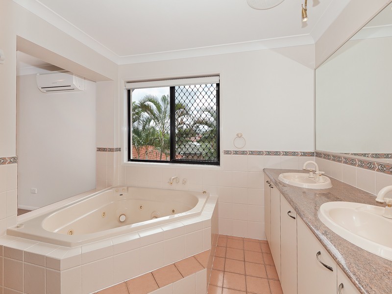 5 Manning Court, Murrumba Downs QLD 4503