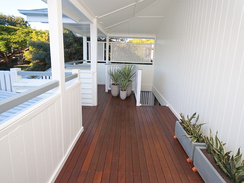 25 Gowen Street, Shorncliffe QLD 4017