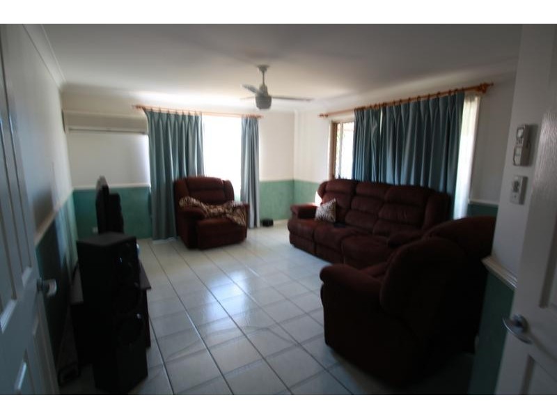 5 Penda St (1 Harpulia), Morayfield QLD 4506