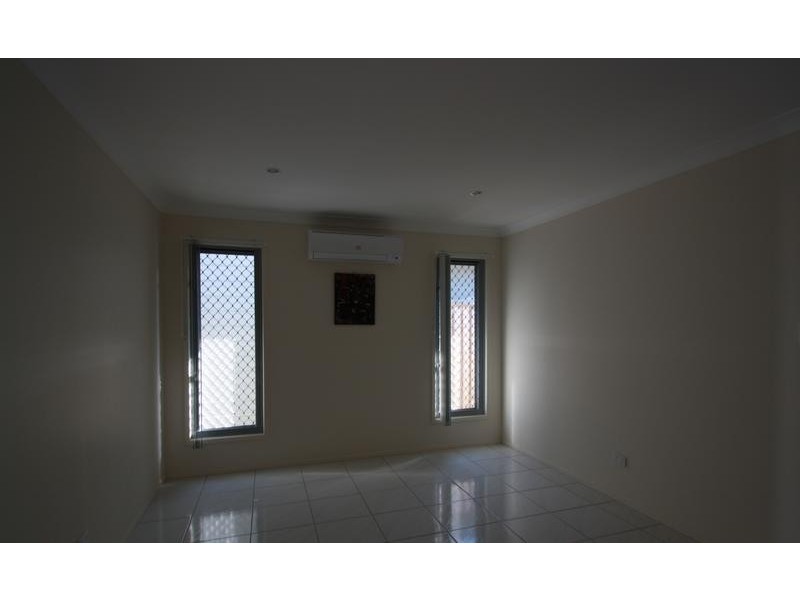 25 Riviera Cresent, North Lakes QLD 4509
