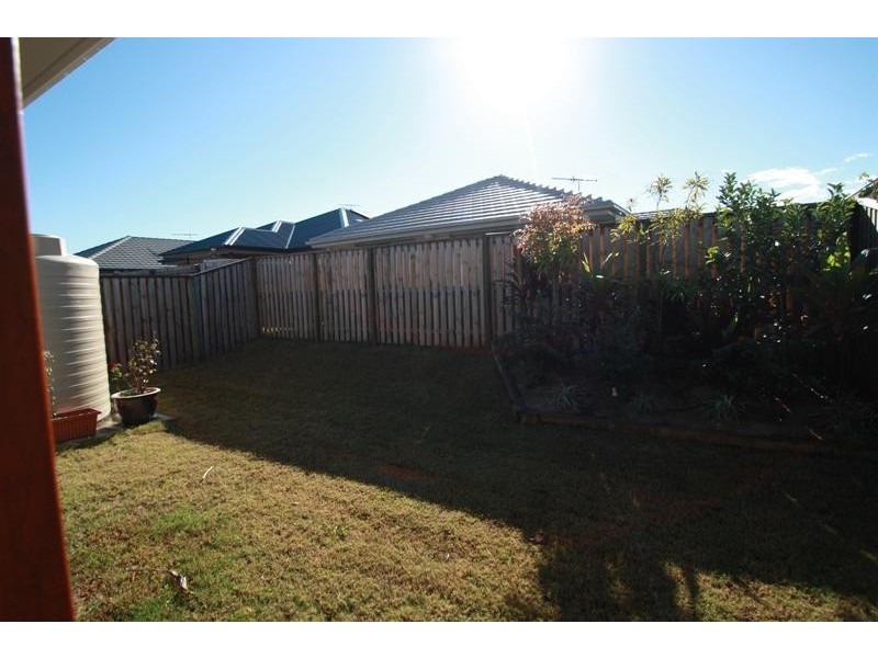 25 Riviera Cresent, North Lakes QLD 4509