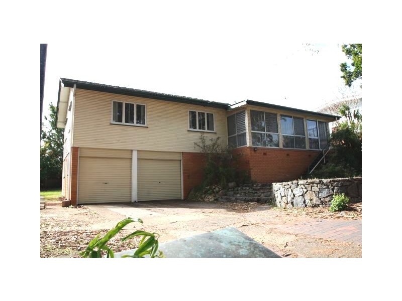 27 Parkmore Street, Boondall QLD 4034