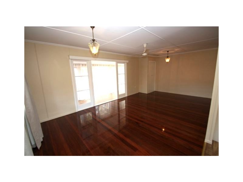 27 Parkmore Street, Boondall QLD 4034