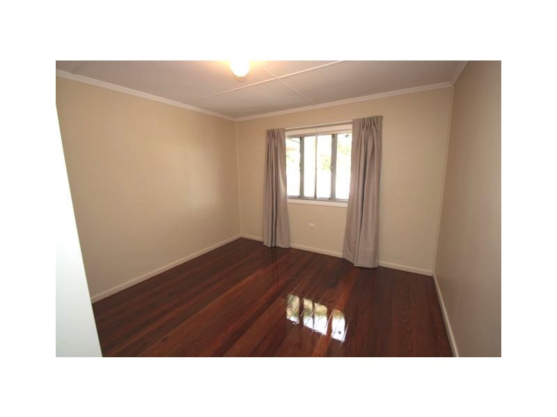 27 Parkmore Street, Boondall QLD 4034