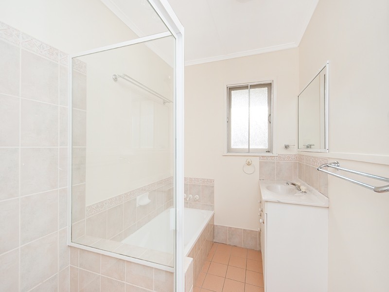 15 Blenheim, Chermside West QLD 4032