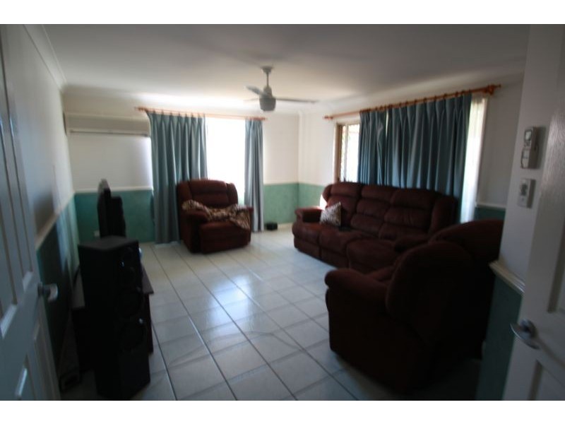 5 Penda St (1 Harpulia), Morayfield QLD 4506