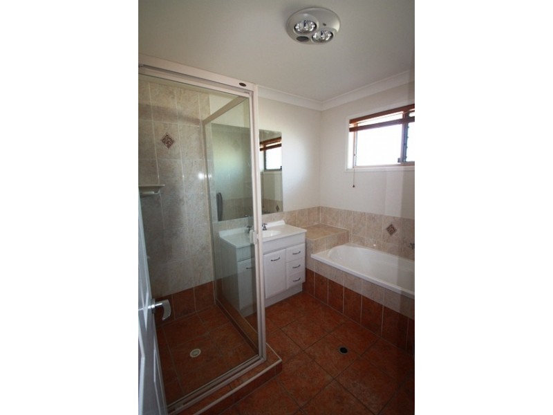 5 Penda St (1 Harpulia), Morayfield QLD 4506