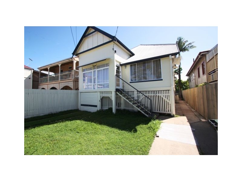 200 Flinders Parade, Sandgate QLD 4017