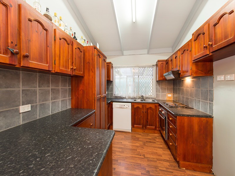 36 Dolphin Street, Deception Bay QLD 4508