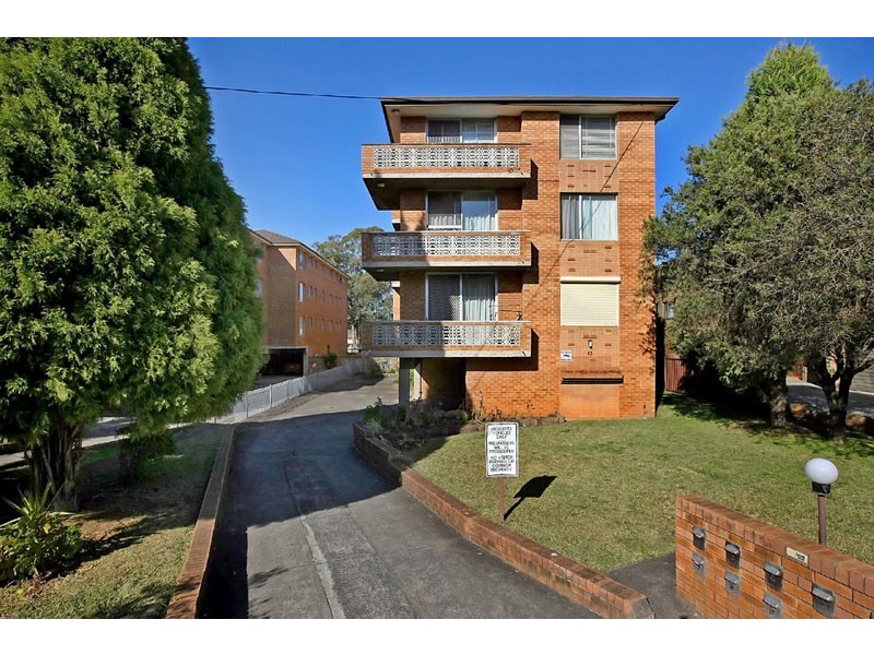 4/13 Doodson Avenue, Lidcombe NSW 2141