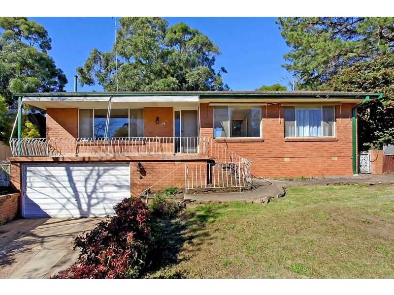15 Larool Cres, Castle Hill NSW 2154