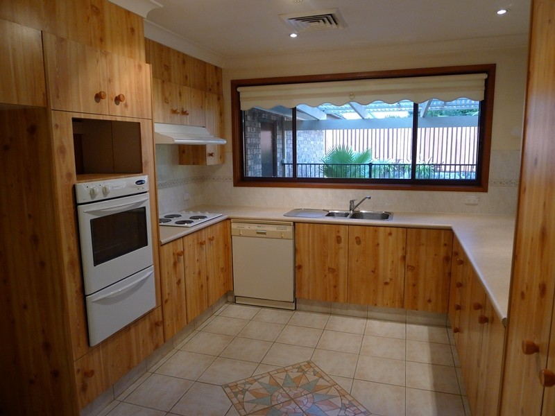 10 Gooraway Drive, Castle Hill NSW 2154