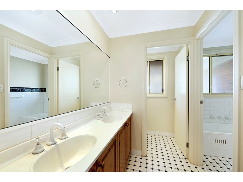 13 Kimberley Court, Bella Vista NSW 2153