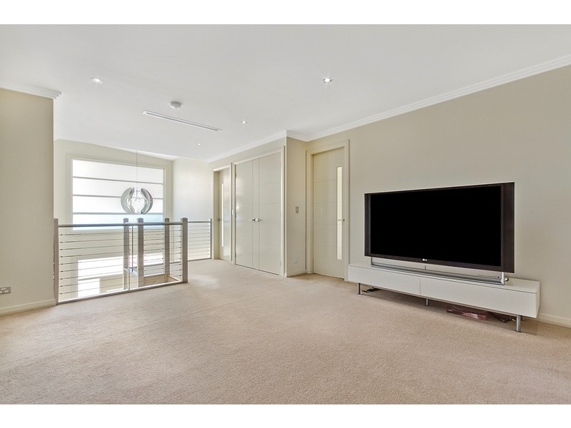 24 Kirkwall Avenue, Castle Hill NSW 2154