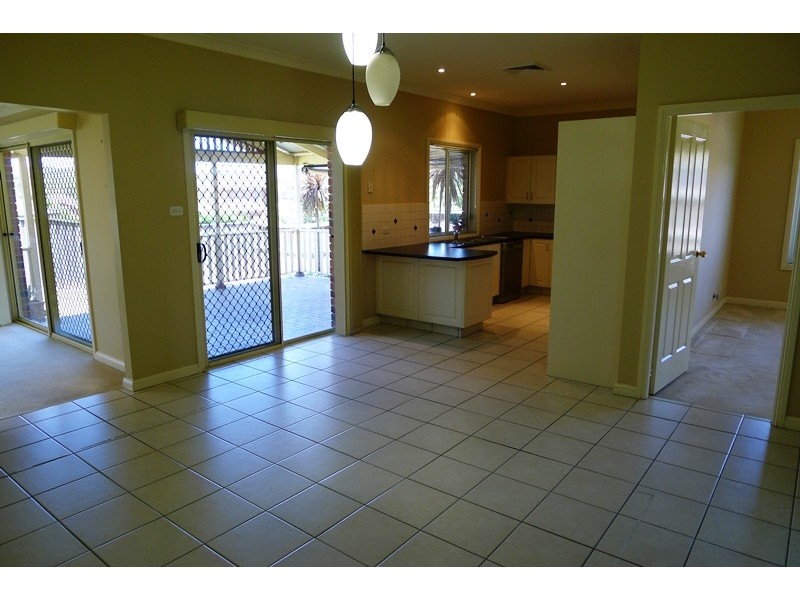 70 Connaught Circuit, Kellyville NSW 2155