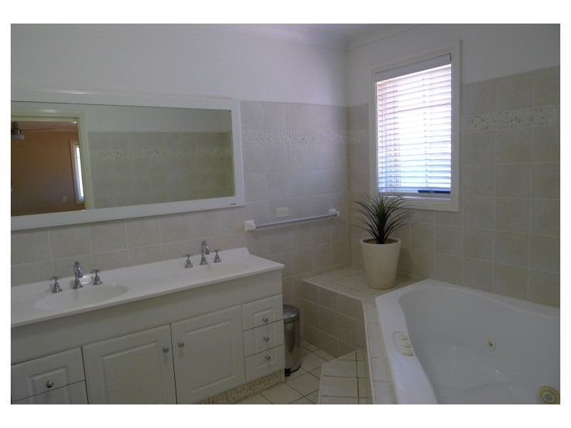 70 Connaught Circuit, Kellyville NSW 2155