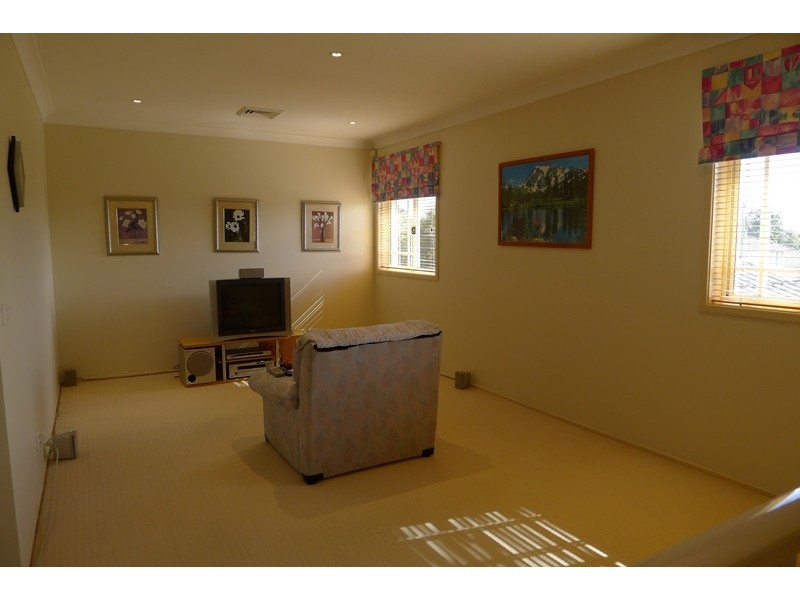 17 Perkins Drive, Kellyville NSW 2155