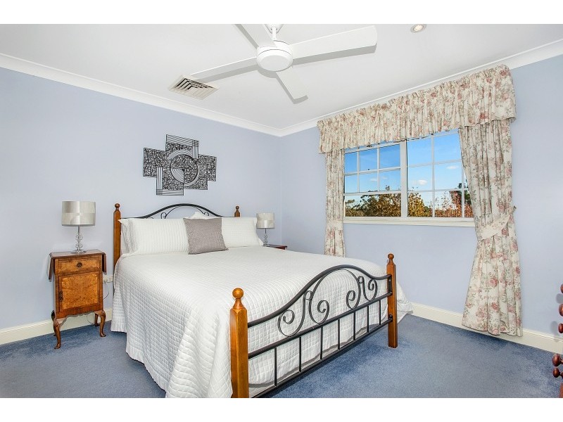 17 Ridgecrop Drive, Castle Hill NSW 2154