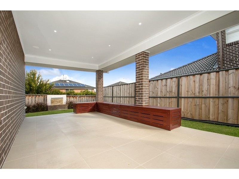 36 Hadley Circuit, Beaumont Hills NSW 2155