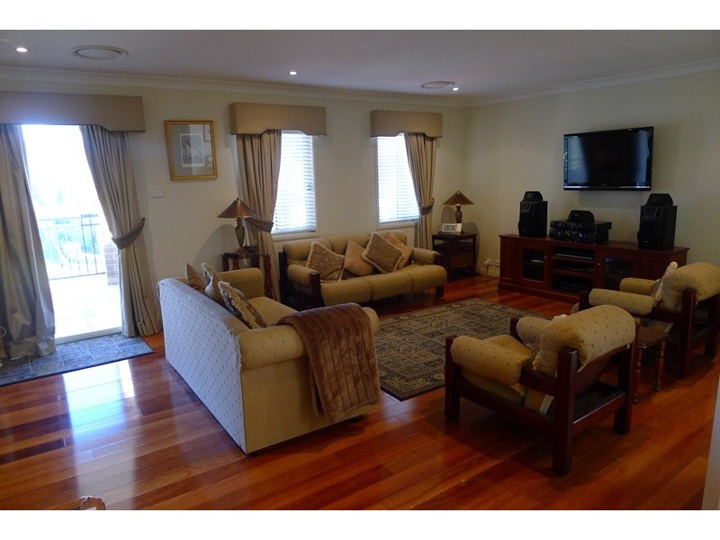 64 Pentonville Parade, Castle Hill NSW 2154