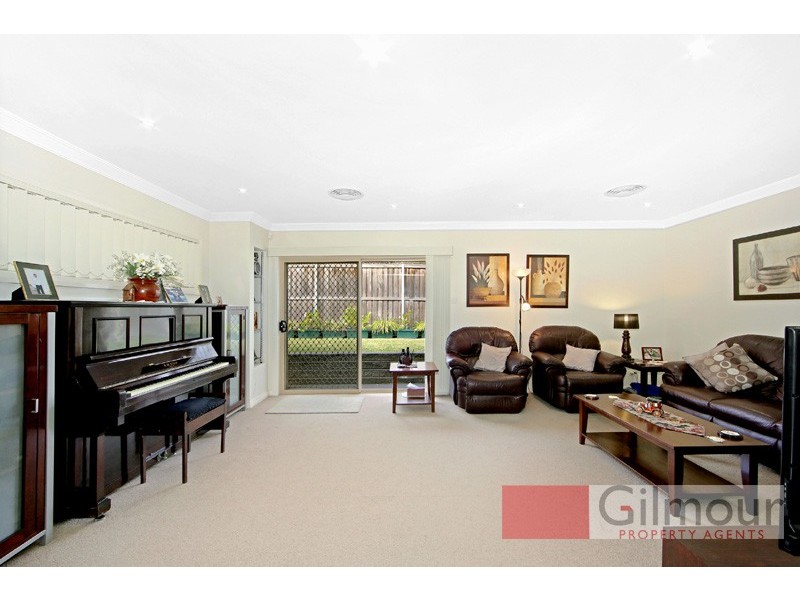 19 Honeyeater Crescent, Beaumont Hills NSW 2155