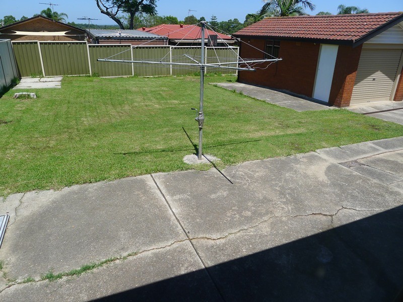 77 Warrimoo Drive, Quakers Hill NSW 2763