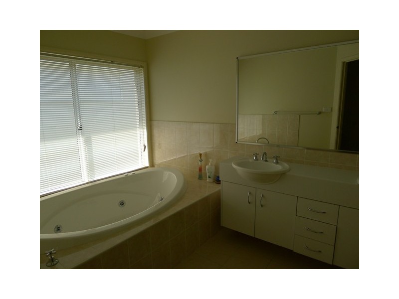 48 Chepstow Drive, Castle Hill NSW 2154