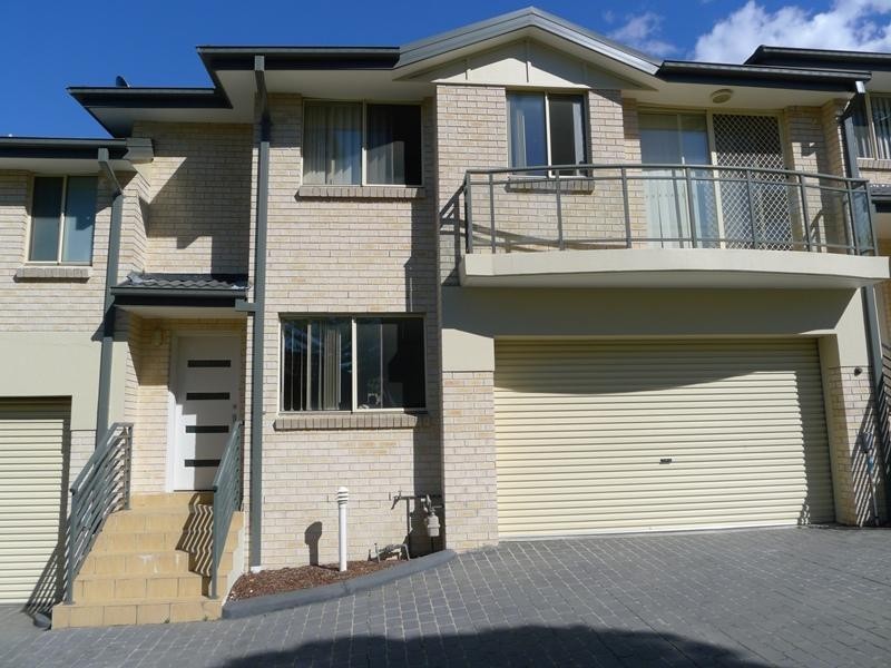 2/41 Purser Avenue, Castle Hill NSW 2154