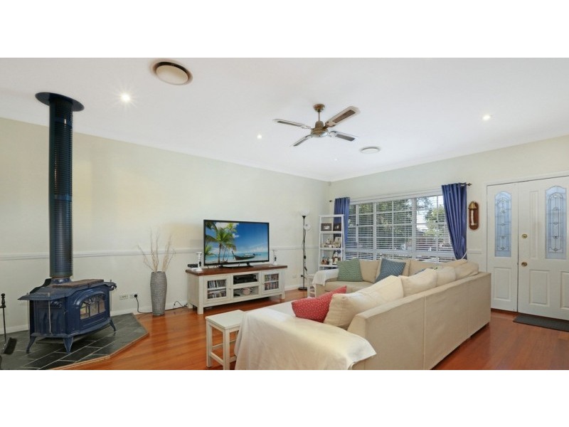 17 Picasso Crescent, Old Toongabbie NSW 2146
