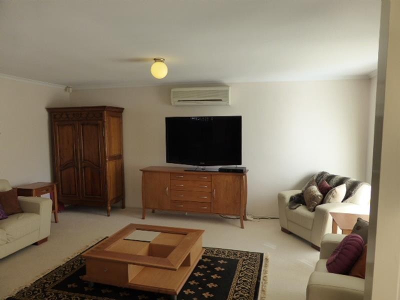 9 Kinsella Court, Kellyville NSW 2155