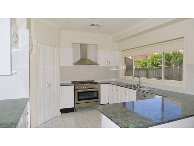 6 Glamis Place, Castle Hill NSW 2154