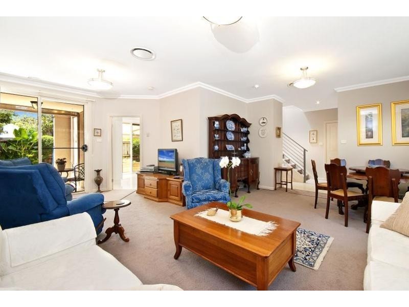 25/11 Harrington Avenue, Castle Hill NSW 2154