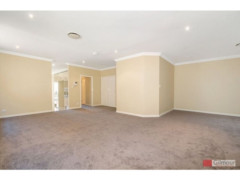 8 Jacqui Circuit, Baulkham Hills NSW 2153