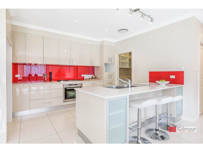8 Yinnell Place, Castle Hill NSW 2154