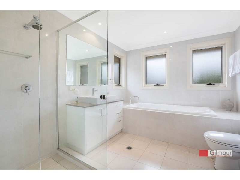 8 Yinnell Place, Castle Hill NSW 2154