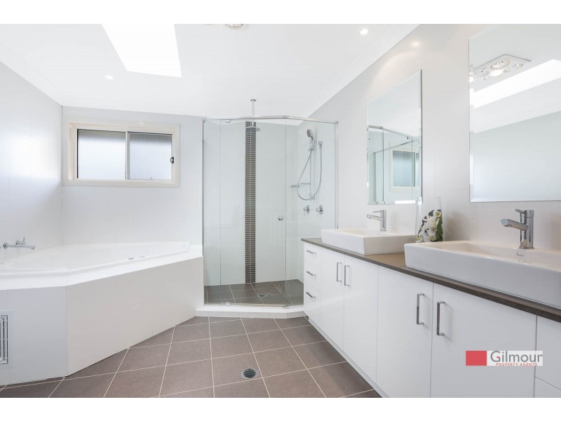 8 Yinnell Place, Castle Hill NSW 2154