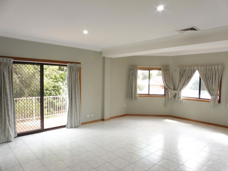 8 Hilda Road, Baulkham Hills NSW 2153