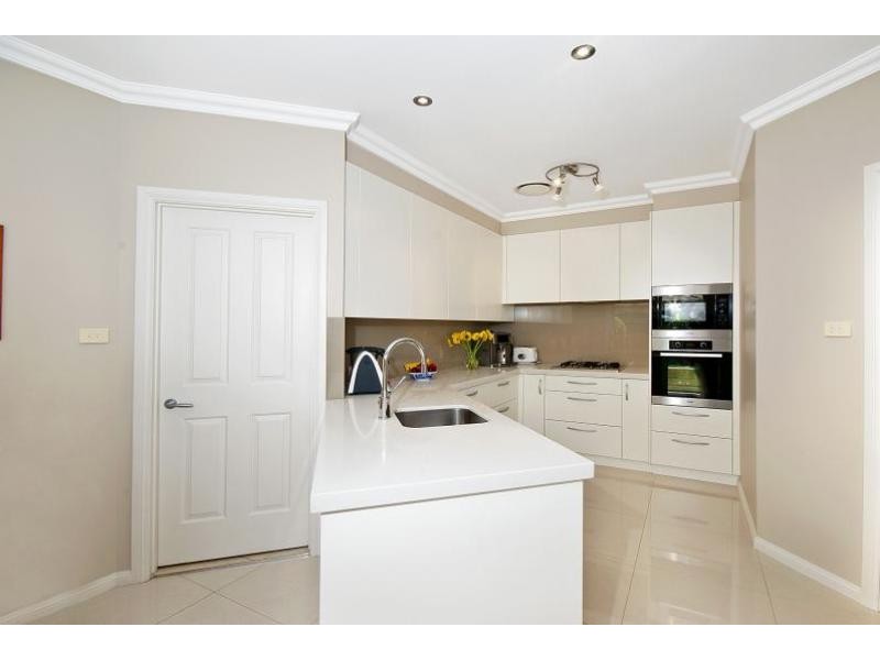 25/11 Harrington Avenue, Castle Hill NSW 2154