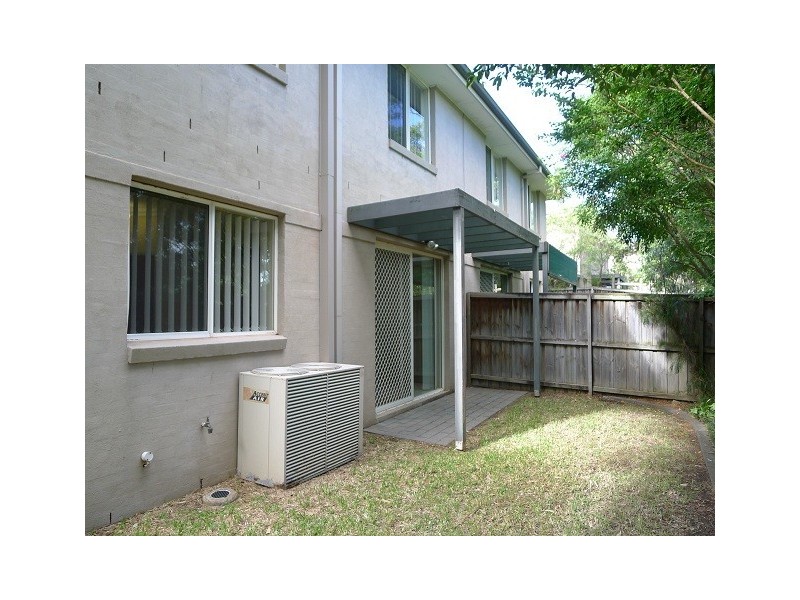 13/11 Harrington Avenue, Castle Hill NSW 2154