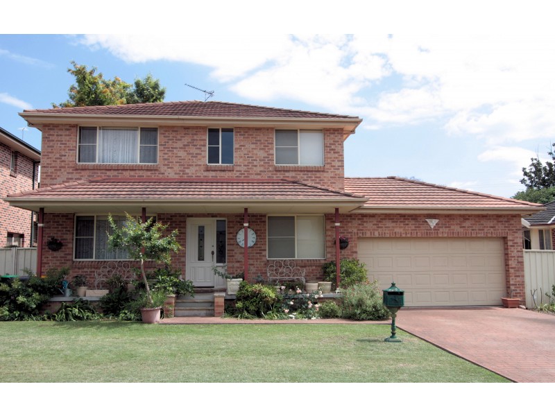 8 Toll House Way, Windsor NSW 2756